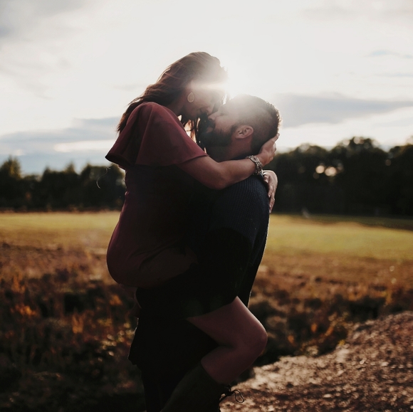 Meet Your Posher, Courtney - Picture 4 of 9